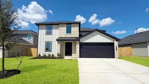 641 Iron Horse Dr, Conroe, TX 77303