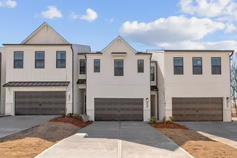 7258 Sherwood Square Dr, Flowery Branch, GA 30542