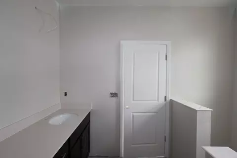 Bath - 1385 Hyde St, Saint Cloud, FL 34771 photo 2 of 2