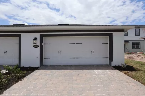 Exterior - 1385 Hyde St, Saint Cloud, FL 34771 photo 4 of 13