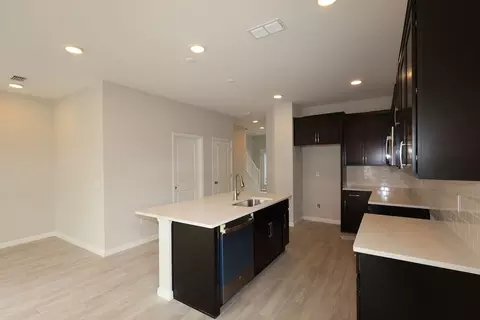 Kitchen - 1385 Hyde St, Saint Cloud, FL 34771 photo 2 of 4