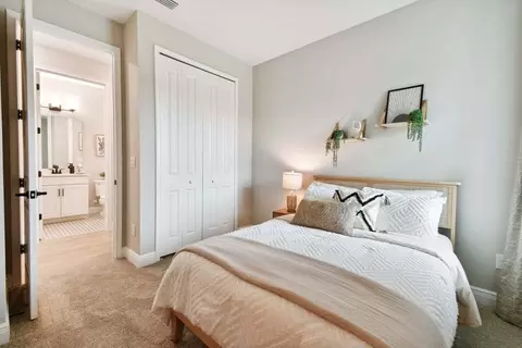 3696 Nandina Cir, Sun City Center, FL 33573