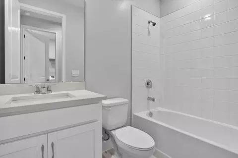 Bath - 12415 51st St E, Parrish, FL 34219 photo 2 of 2