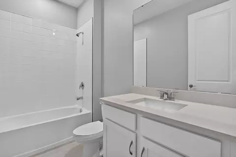 Bath - 12415 51st St E, Parrish, FL 34219 photo 1 of 2