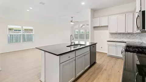 Kitchen - 1024 Birds Landing Dr, Waller, TX 77355 photo 3 of 6