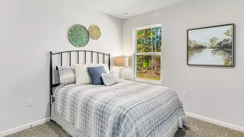 Bedroom - 6573 Firefly Dr, Milton, FL 32583 photo 6 of 10