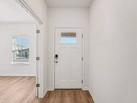 128 Maple Hedge Rd, Hutto, TX 78634