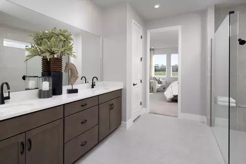 Bath - 35094 Flower Patch Dr, Dade City, FL 33525 photo 1 of 5