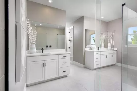 Bath - 35094 Flower Patch Dr, Dade City, FL 33525 photo 5 of 5
