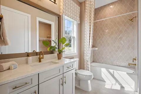 Bath - 12857 Daleridge Pl, Riverview, FL 33579 photo 5 of 7