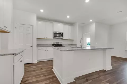 Kitchen - 100 Bentgrass Rd S, Freeport, FL 32439 photo 1 of 2
