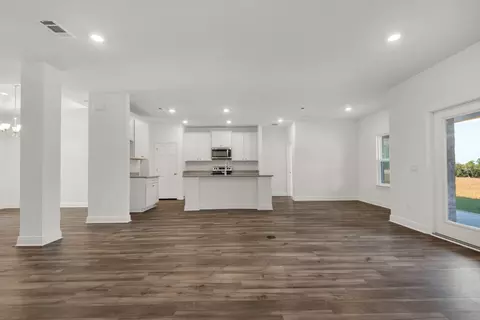 Living - 100 Bentgrass Rd S, Freeport, FL 32439 photo 1 of 5
