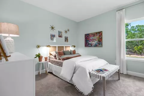 Bedroom - 100 Bentgrass Rd S, Freeport, FL 32439 photo 4 of 7