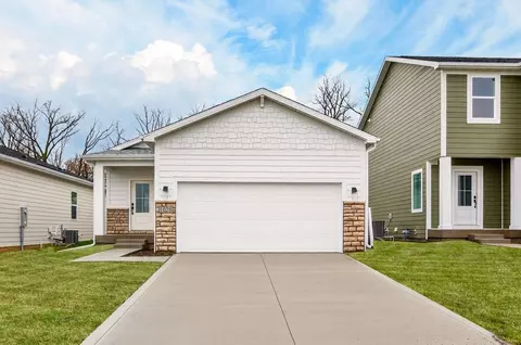 1028 NW Macarthur Ln, Waukee, IA 50263