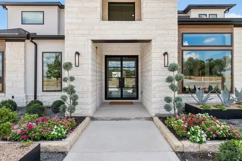 Exterior - 3305 Emerald Lake Path, Georgetown, TX 78628 photo 7 of 17