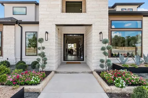 Exterior - 3305 Emerald Lake Path, Georgetown, TX 78628 photo 6 of 17