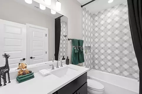 Bath - 3305 Emerald Lake Path, Georgetown, TX 78628 photo 7 of 10