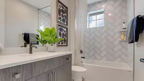 Bath - 5035 Shade Forest Dr, Parrish, FL 34219 photo 2 of 4