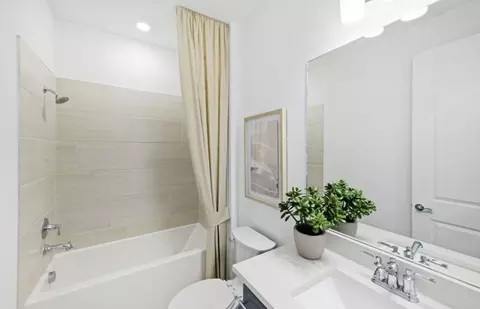 Bath - 616 Cotella Cv, Bradenton, FL 34212 photo 3 of 3
