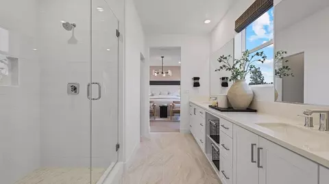 Bath - 1716 Grape St, Fullerton, CA 92835 photo 1 of 4