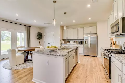 Kitchen - 214 Engineer Ln, Irmo, SC 29063 photo 3 of 4