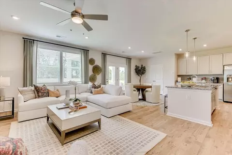 Living - 214 Engineer Ln, Irmo, SC 29063 photo 1 of 2