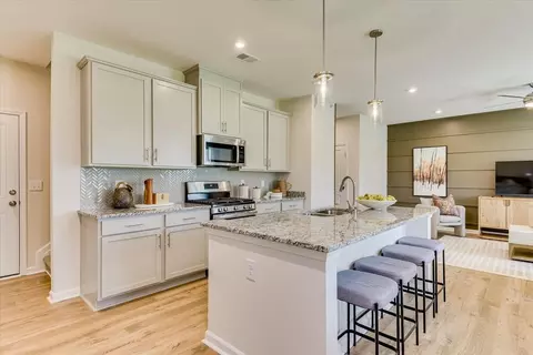 Kitchen - 214 Engineer Ln, Irmo, SC 29063 photo 1 of 4