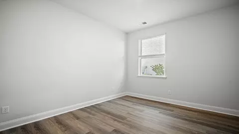 Bedroom - 129 Serenoa Dr, Guyton, GA 31312 photo 4 of 5