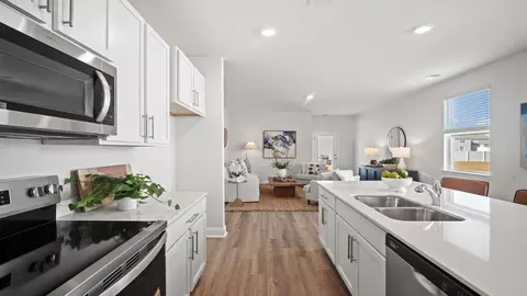 Kitchen - 129 Serenoa Dr, Guyton, GA 31312 photo 2 of 5
