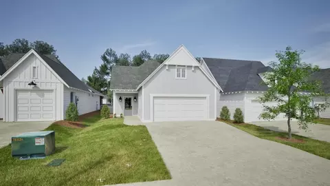 822 Hunters Way, Opelika, AL 36801