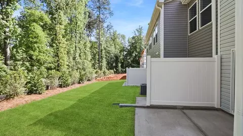 Exterior - 606 Jules Ln, Moore, SC 29369 photo 5 of 7