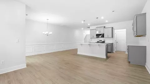 Living - 606 Jules Ln, Moore, SC 29369 photo 3 of 3