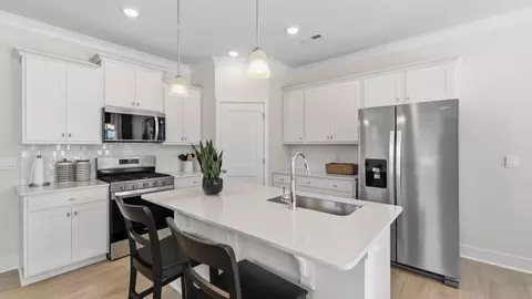 Kitchen - 606 Jules Ln, Moore, SC 29369 photo 1 of 5