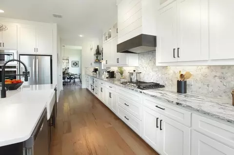 Kitchen - 2012 Grey Birch Pl, Aledo, TX 76008 photo 2 of 6