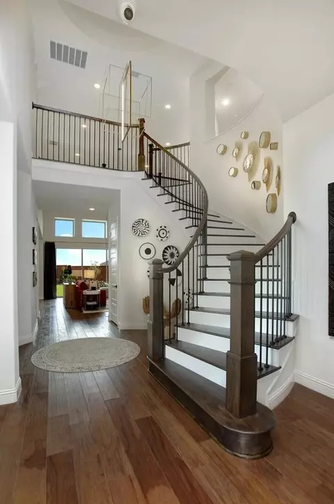 Entry Way - 2012 Grey Birch Pl, Aledo, TX 76008 photo 2 of 3