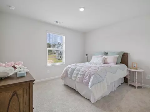 Bedroom - 6737 Warbler Ln, Lula, GA 30554 photo 3 of 8