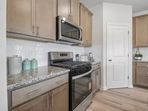 Kitchen - 6737 Warbler Ln, Lula, GA 30554 photo 2 of 4