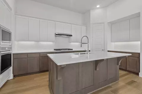 Kitchen - 12990 Soaring Forest Dr, Conroe, TX 77302 photo 2 of 3