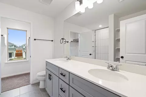 Bath - 6570 Marsh Ln, Buda, TX 78610 photo 1 of 3