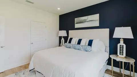 Bedroom - 28025 Hallow Trl, Elberta, AL 36530 photo 16 of 21