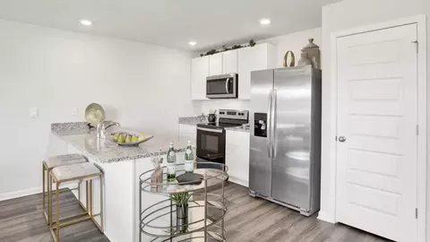 Kitchen - 28025 Hallow Trl, Elberta, AL 36530 photo 2 of 6