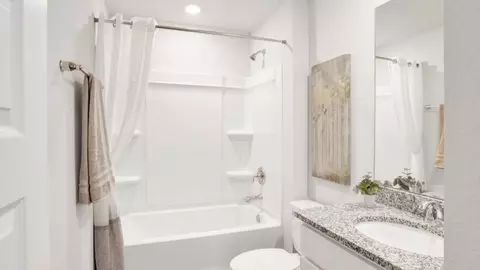 Bath - 28025 Hallow Trl, Elberta, AL 36530 photo 1 of 7