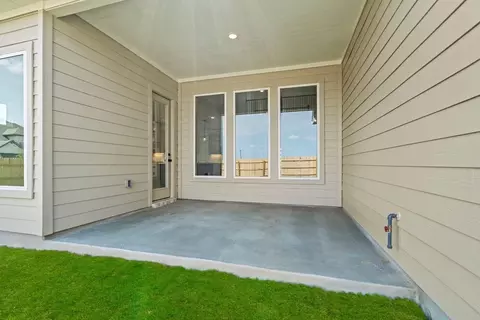 Exterior - 19501 Erna Dr, Pflugerville, TX 78660 photo 3 of 6
