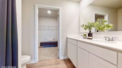 Bath - 8702 S 185th St, Omaha, NE 68136 photo 1 of 8