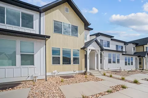 1709 W Viola Ln, Saratoga Springs, UT 84045