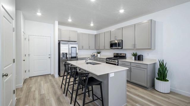 1709 W Viola Ln, Saratoga Springs, UT 84045