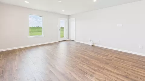 Living - 218 Crowne Parc Dr, Opelousas, LA 70570 photo 3 of 3