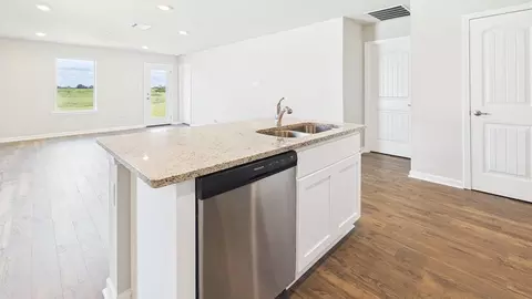 Kitchen - 218 Crowne Parc Dr, Opelousas, LA 70570 photo 5 of 5