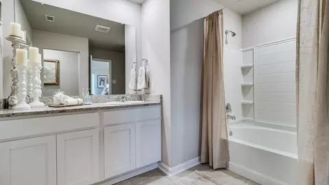 Bath - 218 Crowne Parc Dr, Opelousas, LA 70570 photo 1 of 3