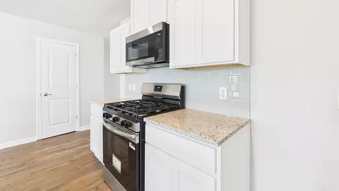 Kitchen - 218 Crowne Parc Dr, Opelousas, LA 70570 photo 3 of 5